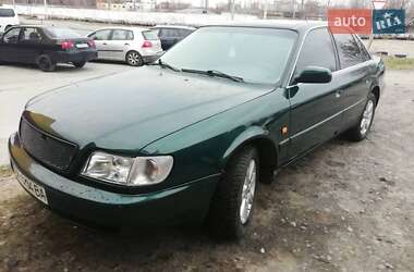 Седан Audi A6 1996 в Вараші