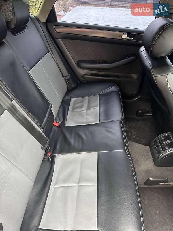 Седан Audi A6 2002 в Киеве