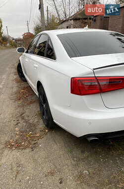 Седан Audi A6 2012 в 