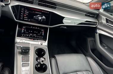 Седан Audi A6 2019 в 