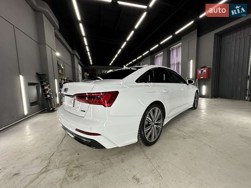 Седан Audi A6 2018 в Киеве