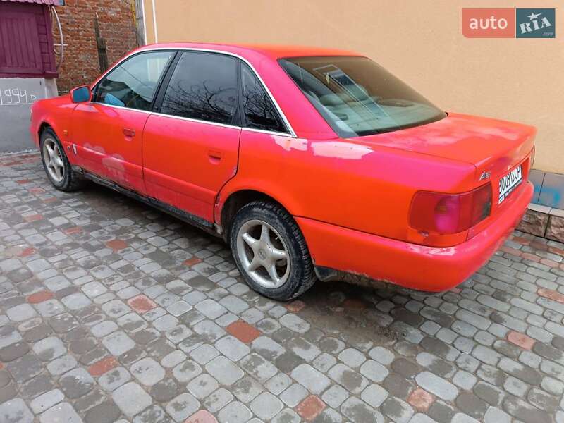 Седан Audi A6 1995 в Чорткові