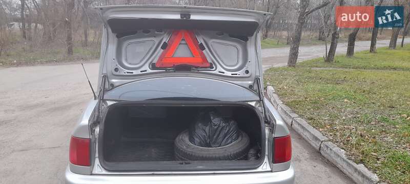 Седан Audi A6 1995 в Запорожье