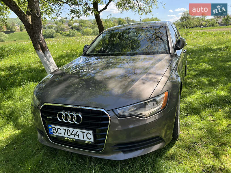 Седан Audi A6 2012 в Жовкве