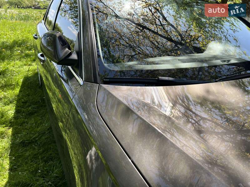 Седан Audi A6 2012 в Жовкве