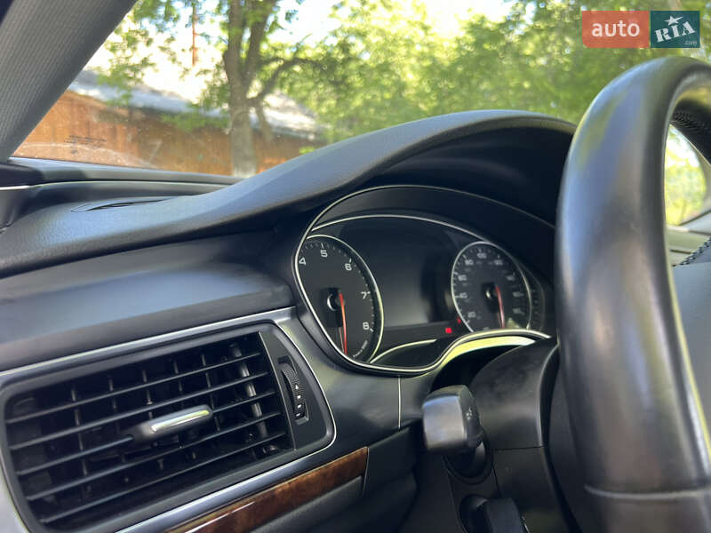 Седан Audi A6 2012 в Жовкве
