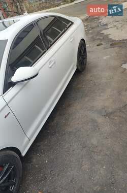 Седан Audi A6 2014 в 