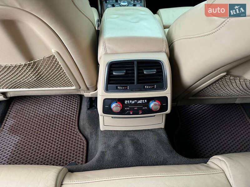 Седан Audi A6 2011 в Жидачове