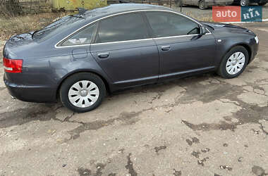 Седан Audi A6 2004 в 