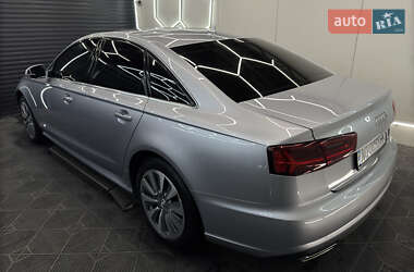Седан Audi A6 2015 в 