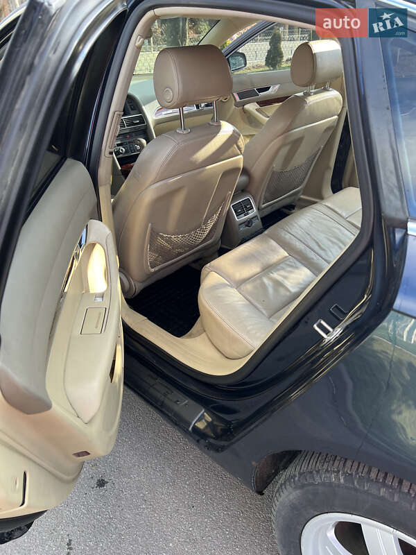 Седан Audi A6 2004 в Калиновке