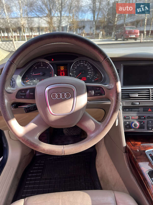 Седан Audi A6 2004 в Калиновке