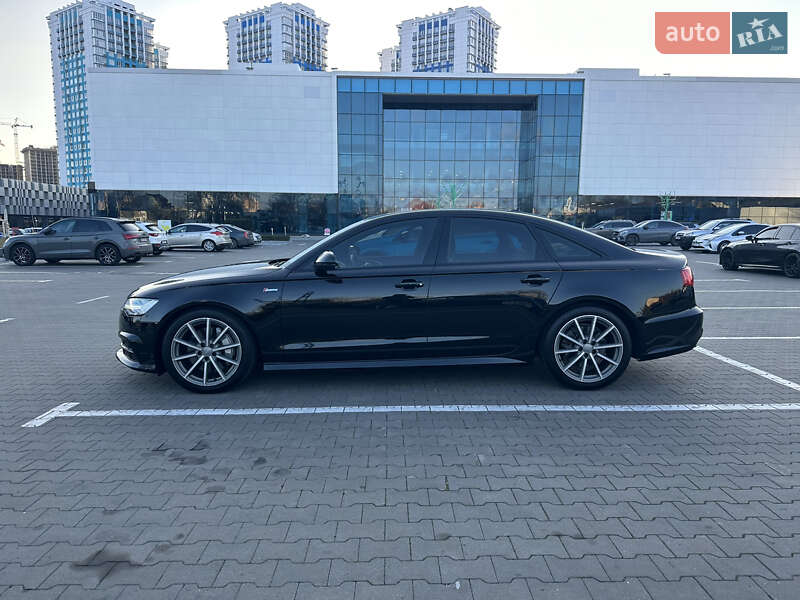 Седан Audi A6 2015 в Чернівцях