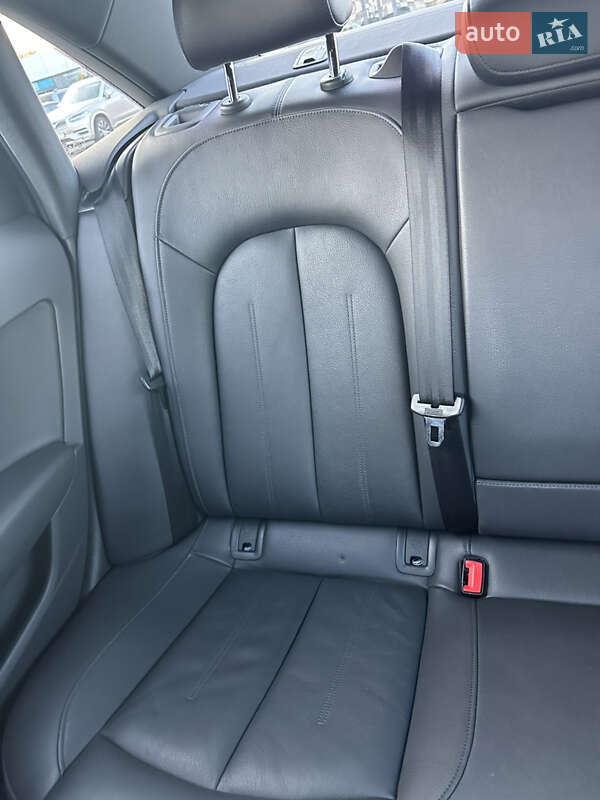 Седан Audi A6 2015 в Черновцах