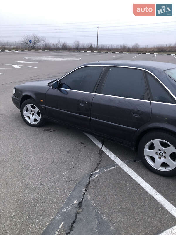 Седан Audi A6 1996 в Рівному