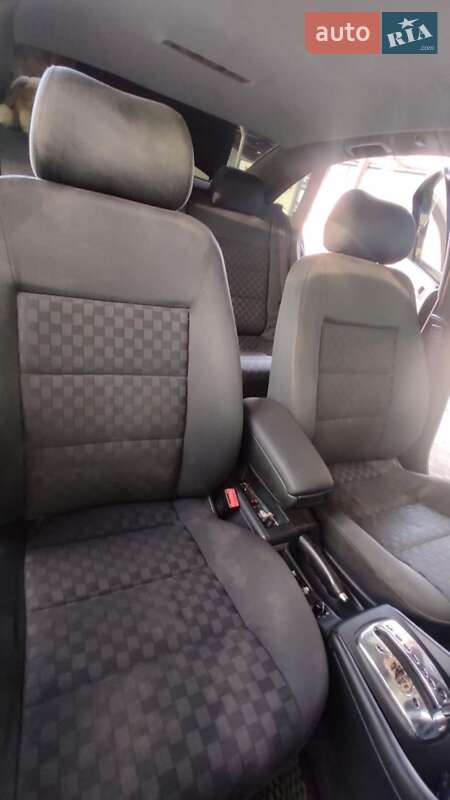 Седан Audi A6 1998 в Первомайске