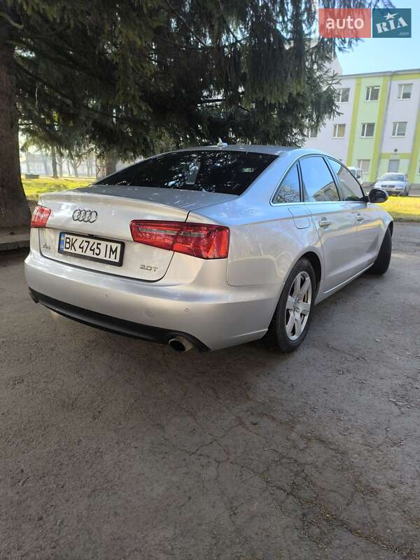 Седан Audi A6 2012 в Ровно