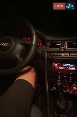 Седан Audi A6 1998 в 