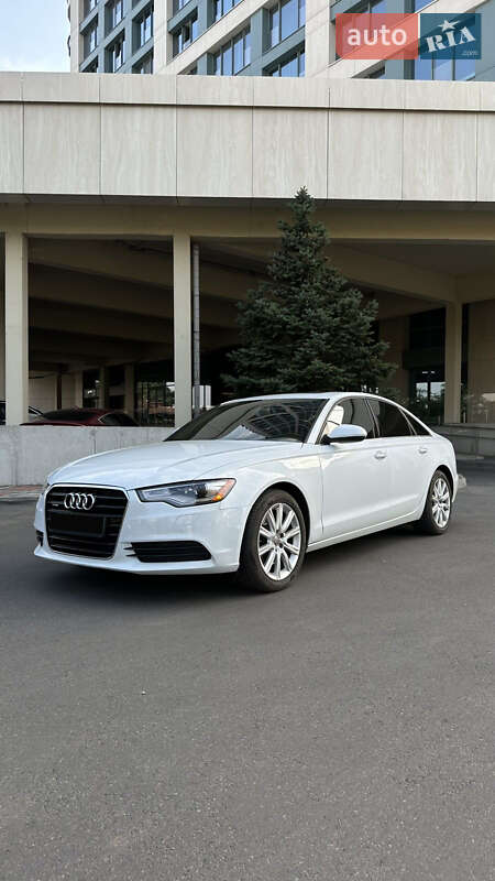 Седан Audi A6 2014 в Днепре