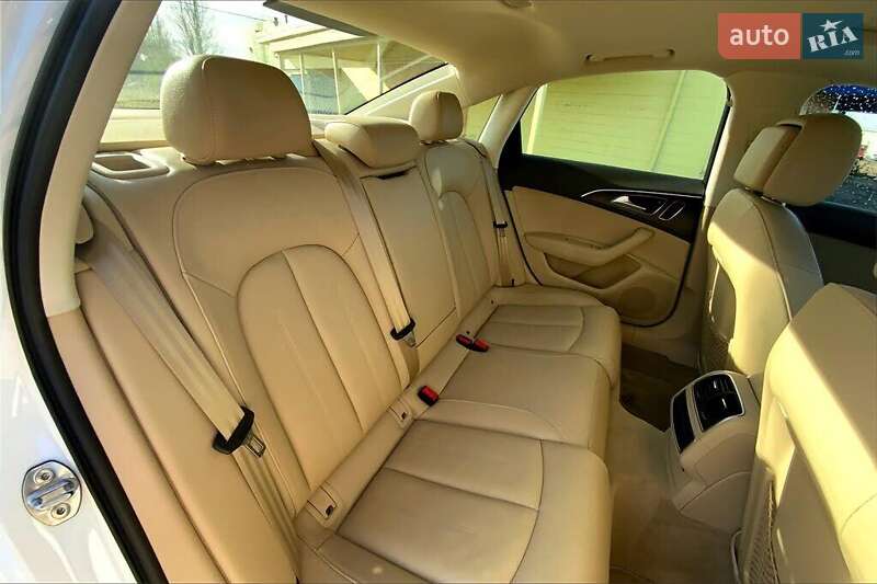 Седан Audi A6 2014 в Львове