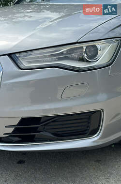 Седан Audi A6 2015 в 