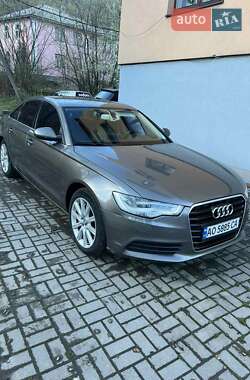 Седан Audi A6 2011 в Рахове