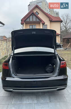 Седан Audi A6 2015 в 