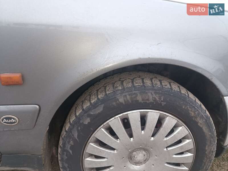 Седан Audi A6 1997 в Коростене