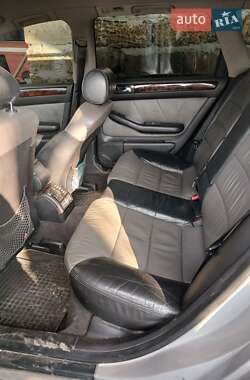 Универсал Audi A6 2001 в 