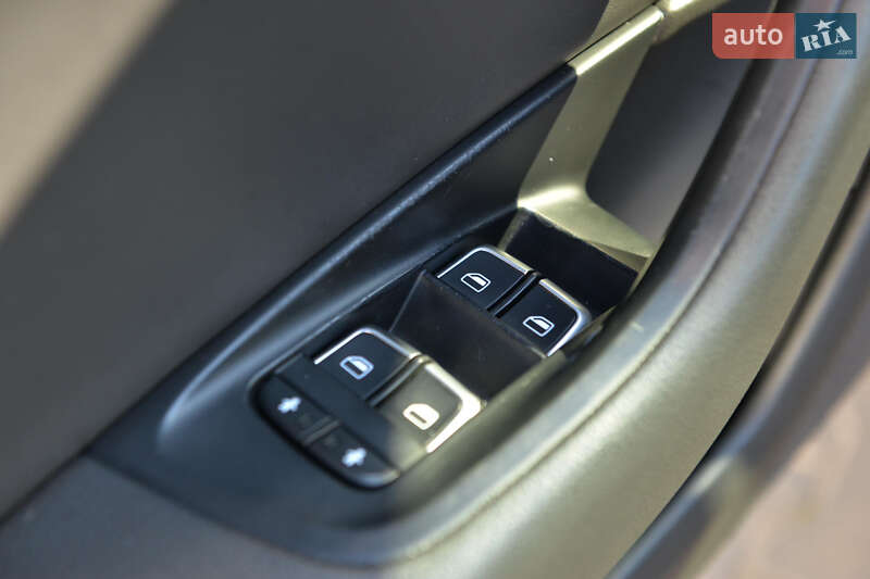 Седан Audi A6 2012 в Виннице
