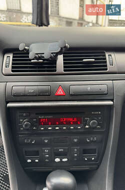Седан Audi A6 2002 в 
