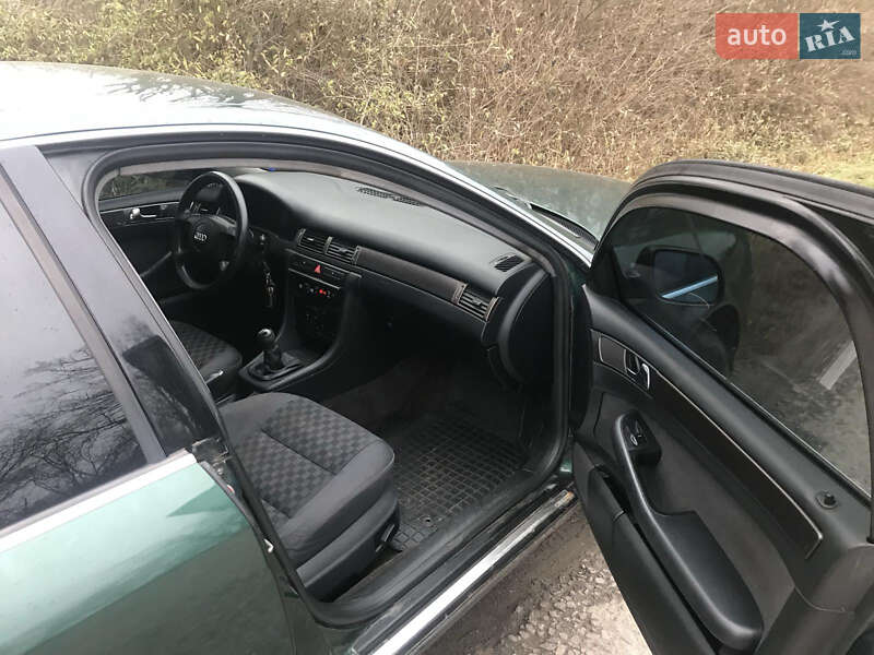 Седан Audi A6 1999 в Бару