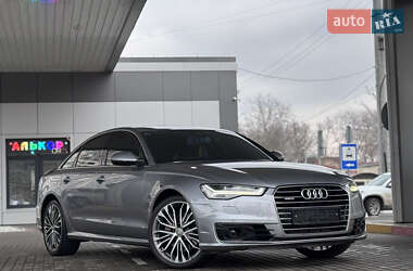 Седан Audi A6 2015 в 