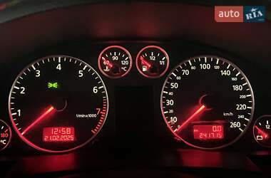 Седан Audi A6 2001 в 