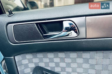 Седан Audi A6 2000 в 