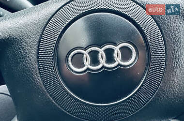 Седан Audi A6 2000 в 