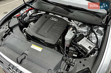 Седан Audi A6 2019 в 