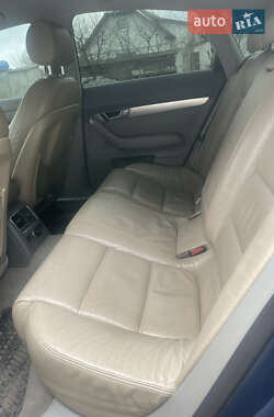 Седан Audi A6 2004 в 