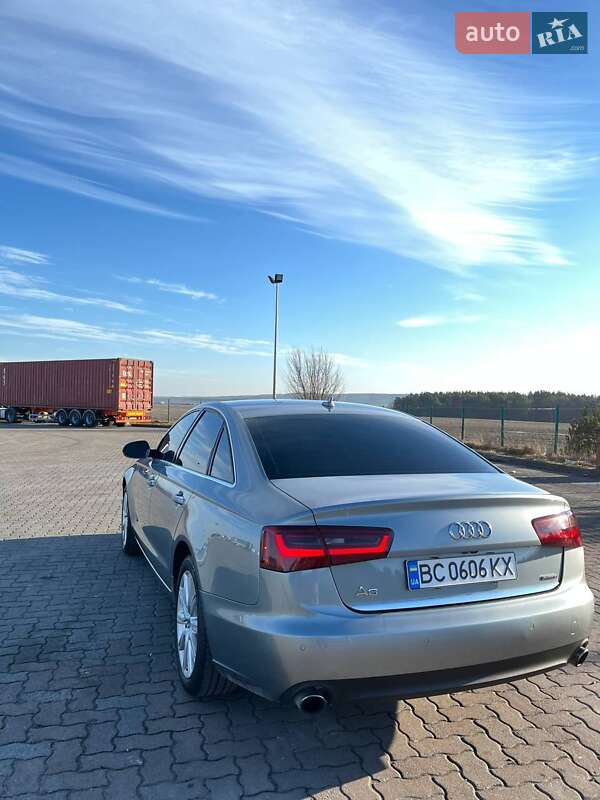 Седан Audi A6 2012 в Жовкве