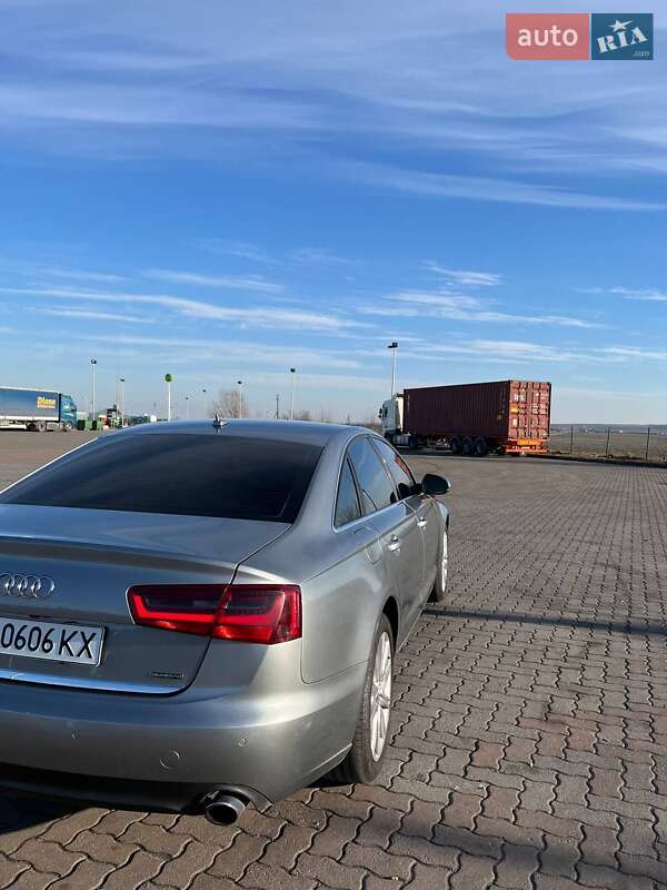Седан Audi A6 2012 в Жовкве