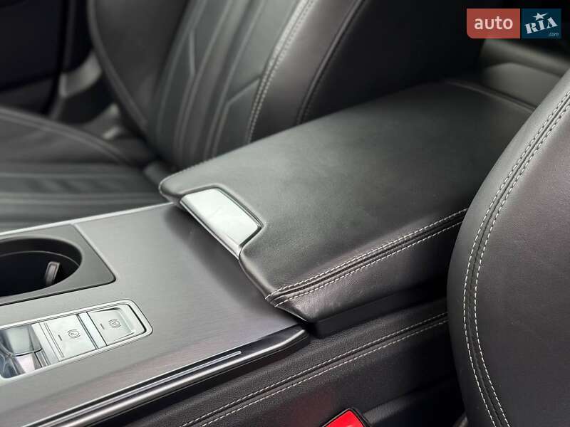 Седан Audi A6 2018 в Луцке