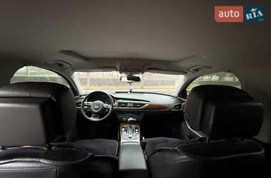 Седан Audi A6 2013 в 