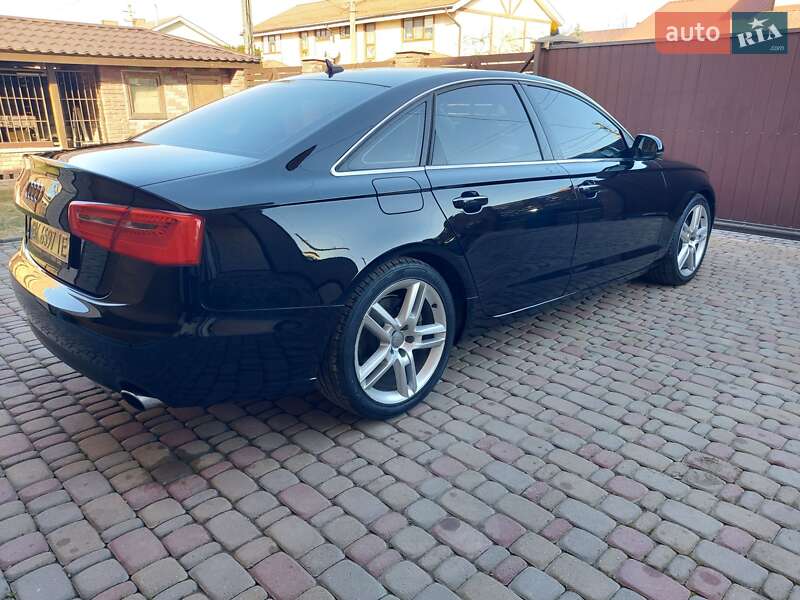 Седан Audi A6 2014 в Ровно