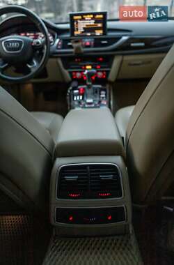 Седан Audi A6 2012 в 