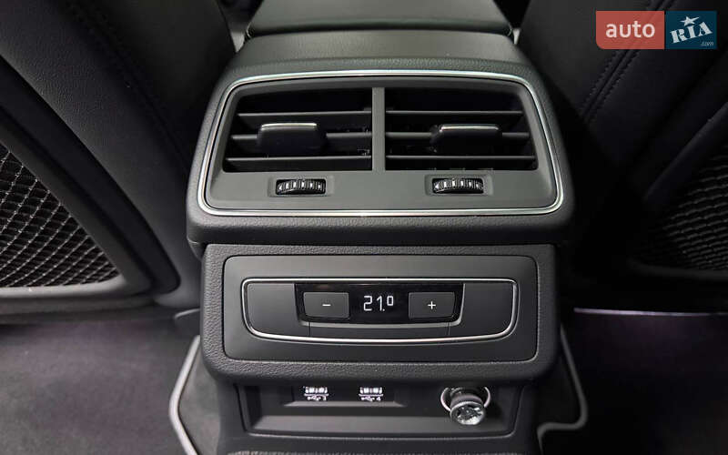 Седан Audi A6 2020 в Черновцах