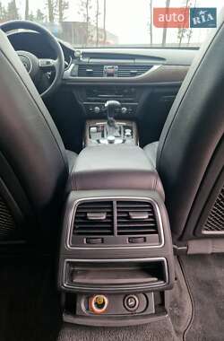 Седан Audi A6 2015 в 