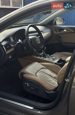 Седан Audi A6 2013 в 