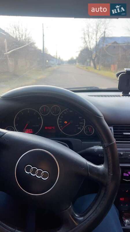 Универсал Audi A6 2004 в Вилке