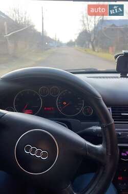 Універсал Audi A6 2004 в 