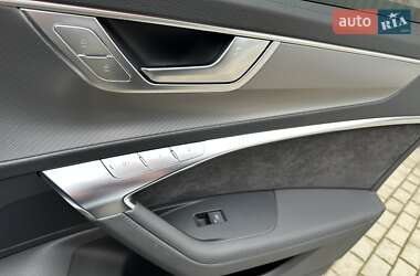 Седан Audi A6 2019 в 